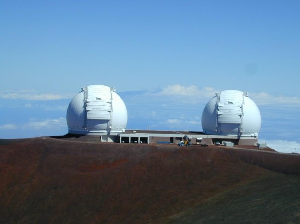 At the summit of Mauna Kea, Hawaii, NASA astronomers have linked the two 10-meter (33-foot) telescopes at the W. M. Keck Observatory. The linked telescopes, which together are called the Keck Interferometer, make up the world's most powerful optical telescope system. Image credit: NASA/JPL-Caltech At the summit of Mauna Kea, Hawaii, NASA astronomers have linked the two 10-meter (33-foot) telescopes at the W. M. Keck Observatory. The linked telescopes, which together are called the Keck Interferometer, make up the world's most powerful optical telescope system. Image credit: NASA/JPL-Caltech