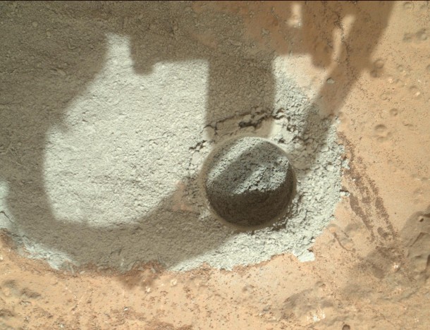 In an activity called the "mini drill test," NASA's Mars rover Curiosity used its drill to generate this ring of powdered rock for inspection in advance of the rover's first full drilling. Image credit: NASA/JPL-Caltech/MSSS In an activity called the "mini drill test," NASA's Mars rover Curiosity used its drill to generate this ring of powdered rock for inspection in advance of the rover's first full drilling. Image credit: NASA/JPL-Caltech/MSSS