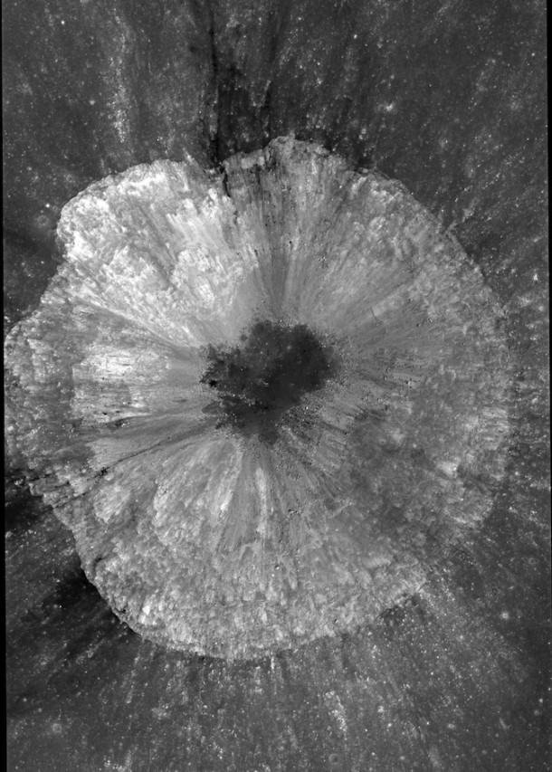 Bright and dark patterns show the distribution of ejecta of a 5 km diameter crater on the moon. Photo Credit: NASA/GSFC/Arizona State University Bright and dark patterns show the distribution of ejecta of a 5 km diameter crater on the moon. Photo Credit: NASA/GSFC/Arizona State University