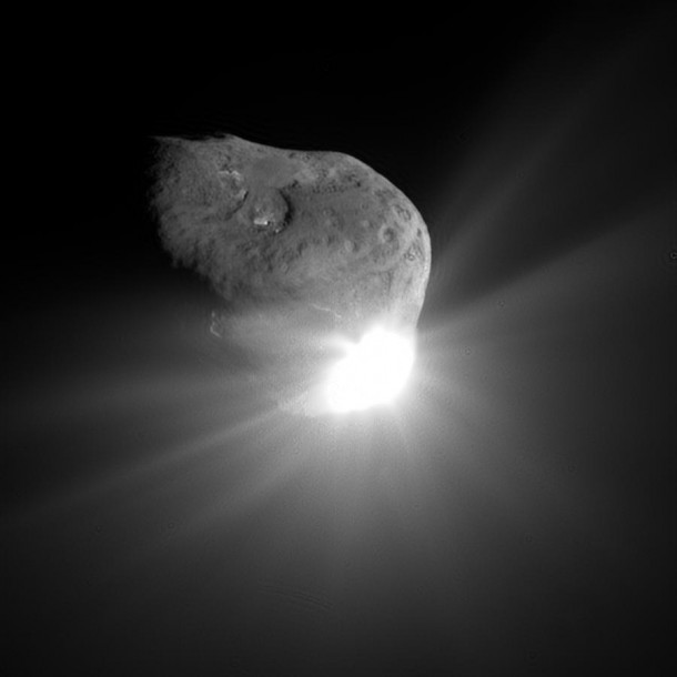 This spectacular image of comet Tempel 1 was taken 67 seconds after it obliterated Deep Impact's impactor spacecraft. Image credit: NASA/JPL-Caltech/UMD This spectacular image of comet Tempel 1 was taken 67 seconds after it obliterated Deep Impact's impactor spacecraft. Image credit: NASA/JPL-Caltech/UMD