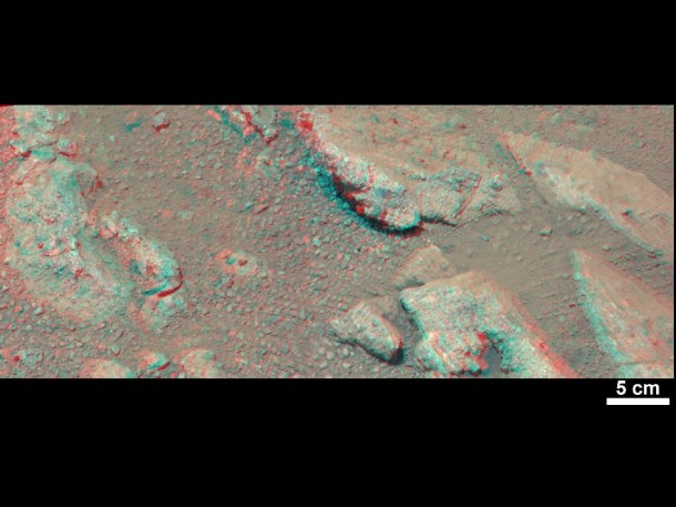 This stereo view from NASA's Mars rover Curiosity shows a rock called "Link," which bears rounded pebbles that provide evidence about vigorous flow of water in a stream on ancient Mars. The scene appears three dimensional when viewed through red-blue glasses with the red lens on the left. The scale bar at lower right is 5 centimeters (2 inches). Image credit: NASA/JPL-Caltech/MSSS This stereo view from NASA's Mars rover Curiosity shows a rock called "Link," which bears rounded pebbles that provide evidence about vigorous flow of water in a stream on ancient Mars. The scene appears three dimensional when viewed through red-blue glasses with the red lens on the left. The scale bar at lower right is 5 centimeters (2 inches). Image credit: NASA/JPL-Caltech/MSSS