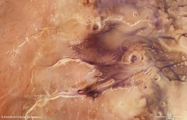 This mosaic, which features the spectacular Kasei Valles, comprises 67 images taken with the High Resolution Stereo Camera on ESA’s Mars Express. The mosaic spans 987 km north–south (19–36°N) and 1550 km east–west (280–310°E). Copyright ESA/DLR/FU Berlin (G. Neukum) This mosaic, which features the spectacular Kasei Valles, comprises 67 images taken with the High Resolution Stereo Camera on ESA’s Mars Express. The mosaic spans 987 km north–south (19–36°N) and 1550 km east–west (280–310°E). Copyright ESA/DLR/FU Berlin (G. Neukum)