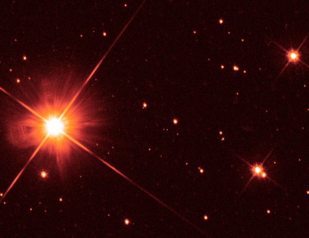 Credit: NASA, ESA, K. Sahu and J. Anderson (STScI), H. Bond (STScI and Pennsylvania State University), M. Dominik (University of St. Andrews) Credit: NASA, ESA, K. Sahu and J. Anderson (STScI), H. Bond (STScI and Pennsylvania State University), M. Dominik (University of St. Andrews)