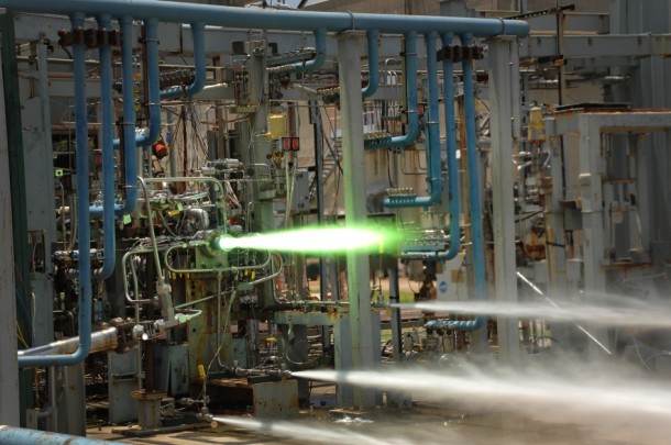 Marshall engineers installed the injector in a subscale RS-25 engine model. During hot-fire testing, the engine and part were exposed to temperatures of nearly 6,000 degrees Fahrenheit. Image Credit: NASA/MSFC Marshall engineers installed the injector in a subscale RS-25 engine model. During hot-fire testing, the engine and part were exposed to temperatures of nearly 6,000 degrees Fahrenheit. Image Credit: NASA/MSFC