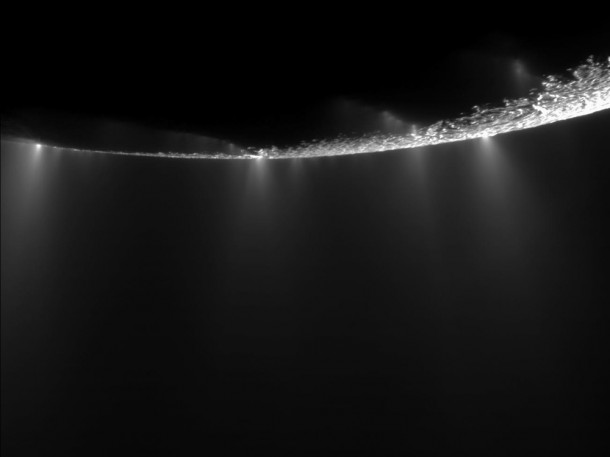 Dramatic plumes, both large and small, spray water ice out from many locations along the famed "tiger stripes" near the south pole of Saturn's moon Enceladus. The tiger stripes are fissures that spray icy particles, water vapor and organic compounds. Image credit: NASA/JPL/Space Science Institute Dramatic plumes, both large and small, spray water ice out from many locations along the famed "tiger stripes" near the south pole of Saturn's moon Enceladus. The tiger stripes are fissures that spray icy particles, water vapor and organic compounds. Image credit: NASA/JPL/Space Science Institute