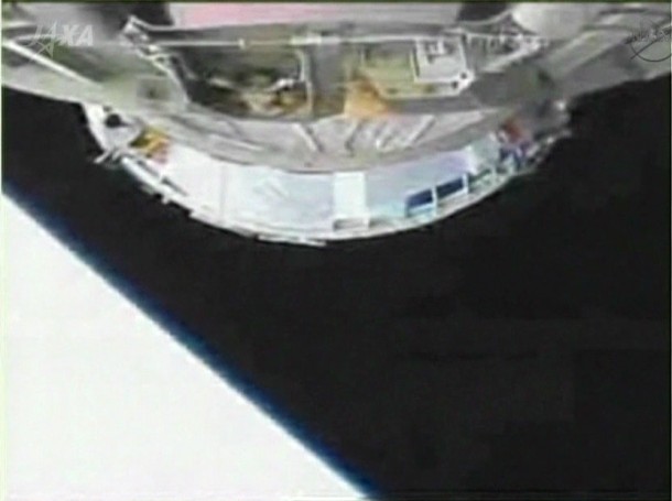 The H-II Transfer Vehicle-4 separates from the H-IIB launch vehicle second stage. Image Credit: NASA TV The H-II Transfer Vehicle-4 separates from the H-IIB launch vehicle second stage. Image Credit: NASA TV