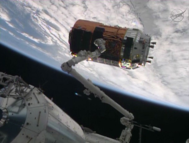 The International Space Station's robotic arm, Canadarm2, approaches the H-II Transfer Vehicle-4 for grapple. Image Credit: NASA TV The International Space Station's robotic arm, Canadarm2, approaches the H-II Transfer Vehicle-4 for grapple. Image Credit: NASA TV