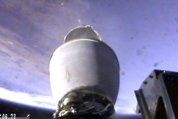 First stage separates 2 minutes and 45 seconds into the flight, prepares to reenter the Earth's atmosphere. Copyright SpaceX 2013 First stage separates 2 minutes and 45 seconds into the flight, prepares to reenter the Earth's atmosphere. Copyright SpaceX 2013