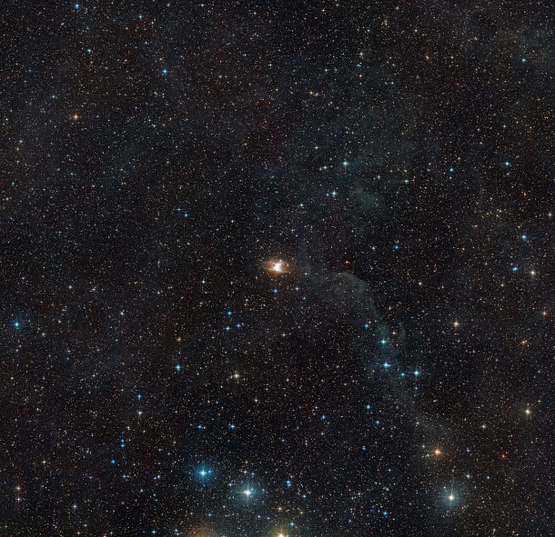 This wide-field image shows the patch of sky around the Toby Jug Nebula (IC 2220). This view was created from photographs forming part of the Digitized Sky Survey 2. The spikes and blue circles around the stars in this picture are artifacts of the telescope and the photographic process. Credit: ESO/Digitized Sky Survey 2. Acknowledgement: Davide De Martin This wide-field image shows the patch of sky around the Toby Jug Nebula (IC 2220). This view was created from photographs forming part of the Digitized Sky Survey 2. The spikes and blue circles around the stars in this picture are artifacts of the telescope and the photographic process. Credit: ESO/Digitized Sky Survey 2. Acknowledgement: Davide De Martin