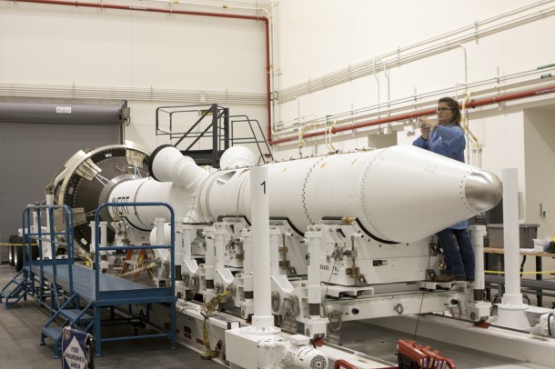 NASA and Lockheed Martin put the final touches on the Launch Abort System tower, integrating each component that will be used during Orion’s Exploration Flight Test-1. Image Credit: NASA NASA and Lockheed Martin put the final touches on the Launch Abort System tower, integrating each component that will be used during Orion’s Exploration Flight Test-1. Image Credit: NASA