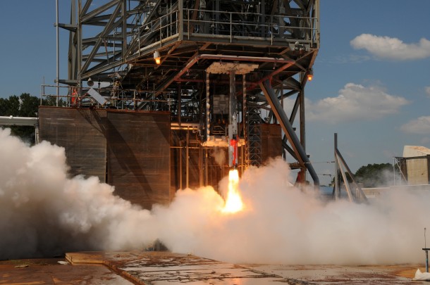 A 5-percent scale model of the Space Launch System (SLS) is ignited Aug. 28 at NASA’s Marshall Space Flight Center. Image Credit: NASA/MSFC/David Olive A 5-percent scale model of the Space Launch System (SLS) is ignited Aug. 28 at NASA’s Marshall Space Flight Center. Image Credit: NASA/MSFC/David Olive