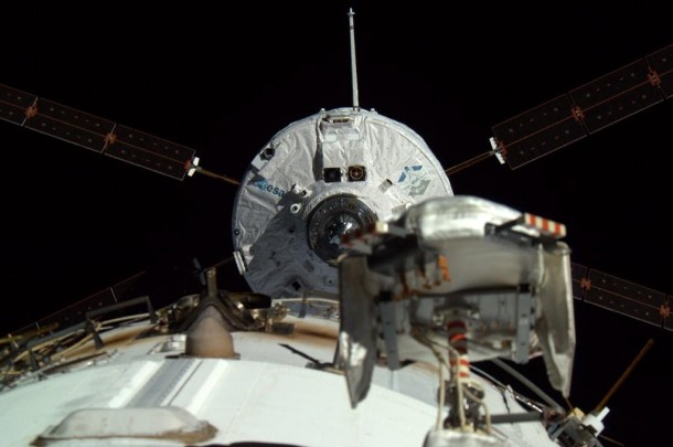 Reid Wiseman photographed the ATV approaching the space station's Zvezda service module and shared on Twitter. "Awesome work @astro_alex and congrats to @ESA – We have #ATV5 with us!" Image Credit: @Astro_Reid Reid Wiseman photographed the ATV approaching the space station's Zvezda service module and shared on Twitter. "Awesome work @astro_alex and congrats to @ESA – We have #ATV5 with us!" Image Credit: @Astro_Reid