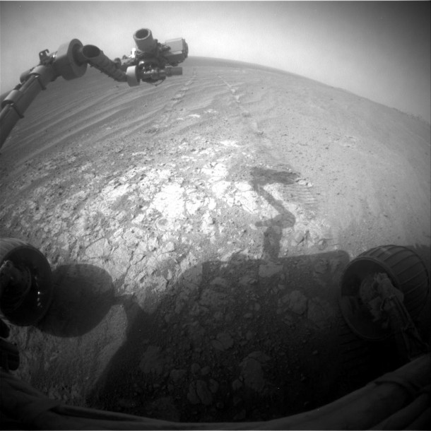 NASA's Mars Exploration Rover Opportunity is continuing its traverse southward on the western rim of Endeavour Crater during the fall of 2014, stopping to investigate targets of scientific interest along way. Image credit: NASA/JPL-Caltech NASA's Mars Exploration Rover Opportunity is continuing its traverse southward on the western rim of Endeavour Crater during the fall of 2014, stopping to investigate targets of scientific interest along way. Image credit: NASA/JPL-Caltech