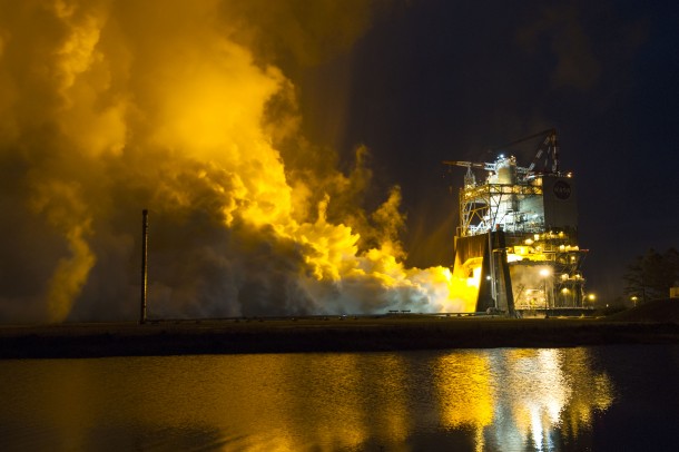 The RS-25 engine fires up for a 500-second test Jan. 9 at NASA's Stennis Space Center near Bay St. Louis, Mississippi. The RS-25 engine fires up for a 500-second test Jan. 9 at NASA's Stennis Space Center near Bay St. Louis, Mississippi.
