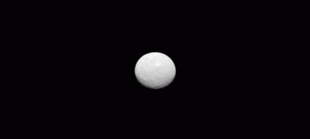 This image is one several images NASA's Dawn spacecraft took on approach to Ceres on Feb. 4, 2015 at a distance of about 90,000 miles (145,000 kilometers) from the dwarf planet. Image credit: NASA/JPL-Caltech/UCLA/MPS/DLR/IDA This image is one several images NASA's Dawn spacecraft took on approach to Ceres on Feb. 4, 2015 at a distance of about 90,000 miles (145,000 kilometers) from the dwarf planet. Image credit: NASA/JPL-Caltech/UCLA/MPS/DLR/IDA