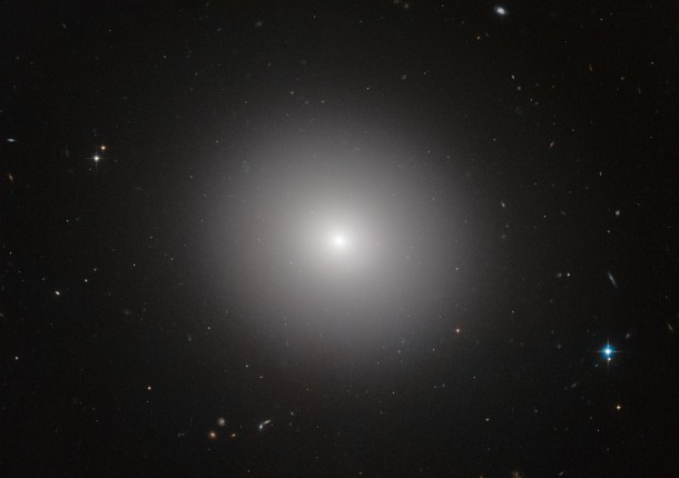 This NASA/ESA Hubble Space Telescope image shows an elliptical galaxy known as IC 2006. Massive elliptical galaxies like these are common in the modern Universe, but how they quenched their once furious rates of star formation is an astrophysical mystery. Now, the NASA/ESA Hubble Space Telescope and ESO's Very Large Telescope (VLT) have revealed that three billion years after the Big Bang, these types of galaxies still made stars on their outskirts, but no longer in their interiors. The quenching of star formation seems to have started in the cores of the galaxies and then spread to the outer parts. Credit: ESA/Hubble & NASA Image acknowledgement: Judy Schmidt and J. Blakeslee (Dominion Astrophysical Observatory). Note that the image is not related to science release content. Science acknowledgement: M. Carollo (ETH, Switzerland) This NASA/ESA Hubble Space Telescope image shows an elliptical galaxy known as IC 2006. Massive elliptical galaxies like these are common in the modern Universe, but how they quenched their once furious rates of star formation is an astrophysical mystery. Now, the NASA/ESA Hubble Space Telescope and ESO's Very Large Telescope (VLT) have revealed that three billion years after the Big Bang, these types of galaxies still made stars on their outskirts, but no longer in their interiors. The quenching of star formation seems to have started in the cores of the galaxies and then spread to the outer parts. Credit: ESA/Hubble & NASA Image acknowledgement: Judy Schmidt and J. Blakeslee (Dominion Astrophysical Observatory). Note that the image is not related to science release content. Science acknowledgement: M. Carollo (ETH, Switzerland)