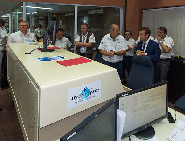 Emmanuel Macron – France’s Minister of Economy, Industry and Digital Affairs – visited the Ariane 5 control center as part of his presence at the Spaceport for today’s Flight VA225 mission. Emmanuel Macron – France’s Minister of Economy, Industry and Digital Affairs – visited the Ariane 5 control center as part of his presence at the Spaceport for today’s Flight VA225 mission.