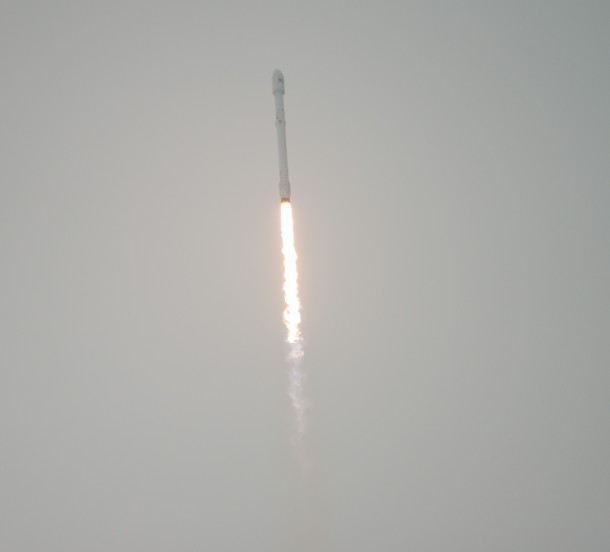 A SpaceX Falcon 9 rocket carrying the U.S.-European Jason-3 satellite launches from Vandenberg Air Force Base Space Launch Complex 4 East on Sunday, Jan. 17, 2016. Jason-3, an international mission with NASA participation, will continue a 23-year record of monitoring global sea level rise. Photo Credit: (NASA/Bill Ingalls) A SpaceX Falcon 9 rocket carrying the U.S.-European Jason-3 satellite launches from Vandenberg Air Force Base Space Launch Complex 4 East on Sunday, Jan. 17, 2016. Jason-3, an international mission with NASA participation, will continue a 23-year record of monitoring global sea level rise. Photo Credit: (NASA/Bill Ingalls)