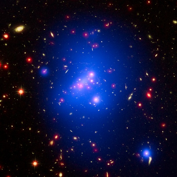 Astronomers have made the most detailed study yet of an extremely massive young galaxy cluster using three of NASA's Great Observatories. image credit: NASA/CXC/Univ of Missouri/M.Brodwin et al; NASA/STScI; JPL/CalTech Astronomers have made the most detailed study yet of an extremely massive young galaxy cluster using three of NASA's Great Observatories. image credit: NASA/CXC/Univ of Missouri/M.Brodwin et al; NASA/STScI; JPL/CalTech