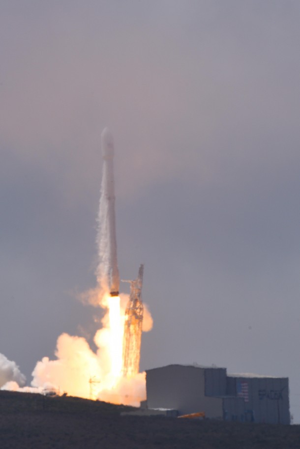SpaceX launched the FORMOSAT-5 satellite on a SpaceX Falcon 9 rocket from Space Launch Complex-4. (U.S. Air Force photo by Senior Airman Ian Dudley) SpaceX launched the FORMOSAT-5 satellite on a SpaceX Falcon 9 rocket from Space Launch Complex-4. (U.S. Air Force photo by Senior Airman Ian Dudley)