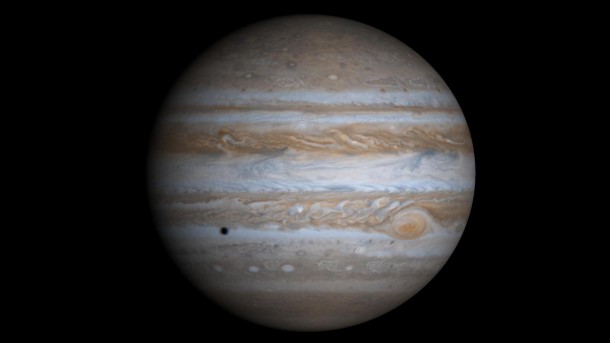 This true-color simulated view of Jupiter is composed of 4 images taken by NASA's Cassini spacecraft on December 7, 2000. Image credit: NASA/JPL/University of Arizona This true-color simulated view of Jupiter is composed of 4 images taken by NASA's Cassini spacecraft on December 7, 2000. Image credit: NASA/JPL/University of Arizona