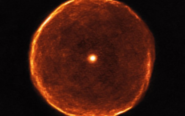 This ALMA image reveals much finer structure in the U Antliae shell than has previously been possible. Around 2700 years ago, U Antliae went through a short period of rapid mass loss. During this period of only a few hundred years, the material making up the shell seen in the new ALMA data was ejected at high speed. Examination of this shell in further detail also shows some evidence of thin, wispy clouds known as filamentary substructures. Credit: ALMA (ESO/NAOJ/NRAO)/F. Kerschbaum This ALMA image reveals much finer structure in the U Antliae shell than has previously been possible. Around 2700 years ago, U Antliae went through a short period of rapid mass loss. During this period of only a few hundred years, the material making up the shell seen in the new ALMA data was ejected at high speed. Examination of this shell in further detail also shows some evidence of thin, wispy clouds known as filamentary substructures. Credit: ALMA (ESO/NAOJ/NRAO)/F. Kerschbaum