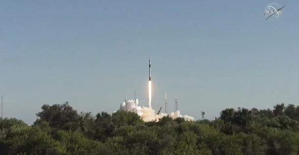 A SpaceX Dragon spacecraft launches to the International Space Station at 1:16 p.m. EST Dec. 5, 2018, on a Falcon 9 rocket from Space Launch Complex 40 at Cape Canaveral Air Force Station in Florida. The spacecraft, on its 16th mission for NASA under the agency’s Commercial Resupply Services contract, carries more than 5,600 pounds of research equipment, cargo and supplies. Credits: NASA Television A SpaceX Dragon spacecraft launches to the International Space Station at 1:16 p.m. EST Dec. 5, 2018, on a Falcon 9 rocket from Space Launch Complex 40 at Cape Canaveral Air Force Station in Florida. The spacecraft, on its 16th mission for NASA under the agency’s Commercial Resupply Services contract, carries more than 5,600 pounds of research equipment, cargo and supplies. Credits: NASA Television